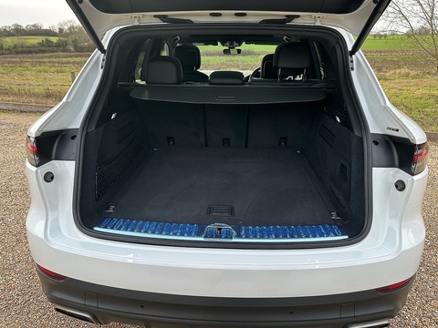 3.0 V6 E-Hybrid 17.9kWh SUV 5dr Petrol Plug-in Hybrid TiptronicS 4WD Euro 6 (s/s) (3.6kW Charger) (462 ps)