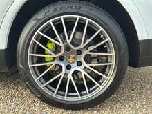 Porsche Cayenne V6 E-Hybrid 