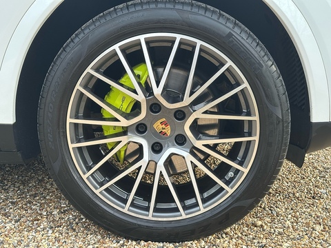 3.0 V6 E-Hybrid 17.9kWh SUV 5dr Petrol Plug-in Hybrid TiptronicS 4WD Euro 6 (s/s) (3.6kW Charger) (462 ps)