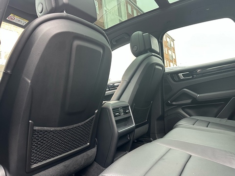 3.0 V6 E-Hybrid 17.9kWh SUV 5dr Petrol Plug-in Hybrid TiptronicS 4WD Euro 6 (s/s) (3.6kW Charger) (462 ps)