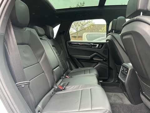 3.0 V6 E-Hybrid 17.9kWh SUV 5dr Petrol Plug-in Hybrid TiptronicS 4WD Euro 6 (s/s) (3.6kW Charger) (462 ps)