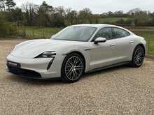 Porsche Taycan Performance 