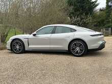 Porsche Taycan Performance 