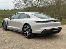 Porsche Taycan Performance 