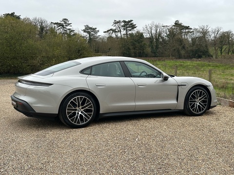 Performance 0.0 4dr Saloon Automatic Electric