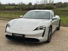 Porsche Taycan Performance 