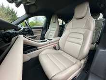 Porsche Taycan Performance 