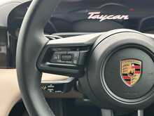 Porsche Taycan Performance 