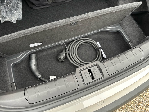 Performance 0.0 4dr Saloon Automatic Electric