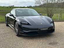 Porsche Taycan Performance 