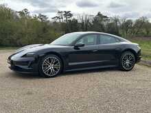 Porsche Taycan Performance 