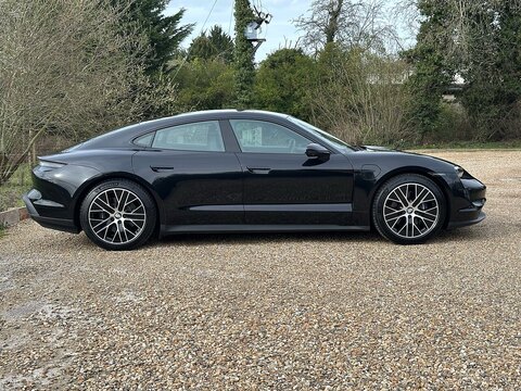 Performance 0.0 4dr Saloon Automatic Electric