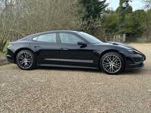Porsche Taycan Performance 