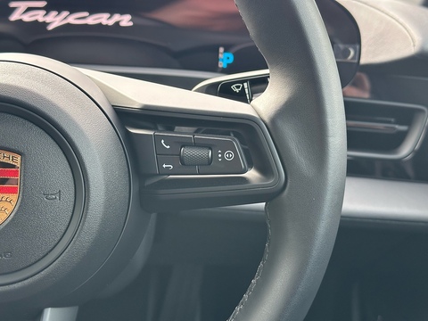 Performance 0.0 4dr Saloon Automatic Electric