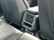 Porsche Taycan Performance 