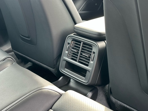 Performance 0.0 4dr Saloon Automatic Electric