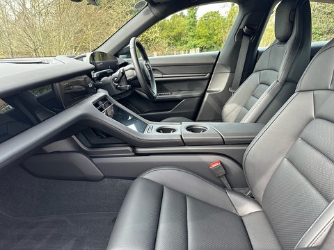 Performance 0.0 4dr Saloon Automatic Electric