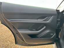 Porsche Taycan Performance 