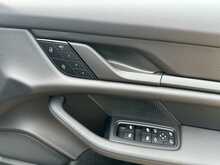 Porsche Taycan Performance 