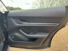Porsche Taycan Performance 