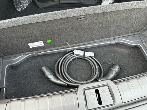 Performance 0.0 4dr Saloon Automatic Electric