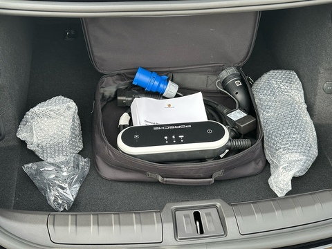 Performance 0.0 4dr Saloon Automatic Electric