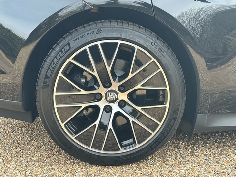 Performance 0.0 4dr Saloon Automatic Electric