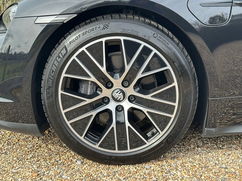 Performance 0.0 4dr Saloon Automatic Electric
