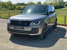 Land Rover Range Rover D300 MHEV Westminster Black 