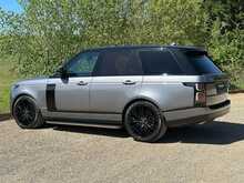 Land Rover Range Rover D300 MHEV Westminster Black 
