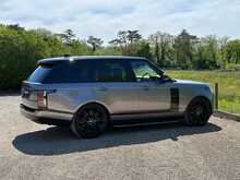 Land Rover Range Rover D300 MHEV Westminster Black 