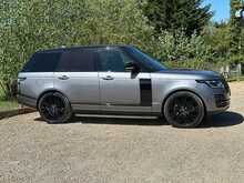 Land Rover Range Rover D300 MHEV Westminster Black 