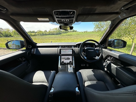 3.0 D300 MHEV Westminster Black SUV 5dr Diesel Auto 4WD Euro 6 (s/s) (300 ps)