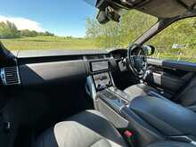 Land Rover Range Rover D300 MHEV Westminster Black 