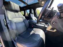 Land Rover Range Rover D300 MHEV Westminster Black 