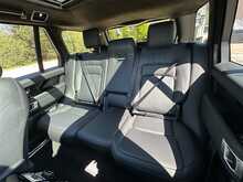 Land Rover Range Rover D300 MHEV Westminster Black 
