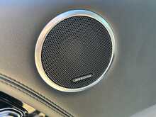 Land Rover Range Rover D300 MHEV Westminster Black 