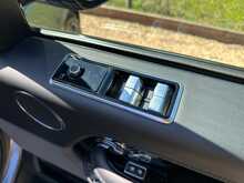 Land Rover Range Rover D300 MHEV Westminster Black 