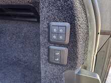 Land Rover Range Rover D300 MHEV Westminster Black 