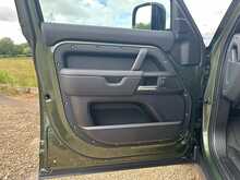 Land Rover Defender 110 Hard Top D350 X-Dynamic HSE 