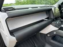 Land Rover Defender 110 Hard Top D250 S 
