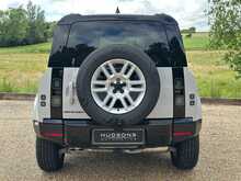 Land Rover Defender 110 Hard Top D250 S 
