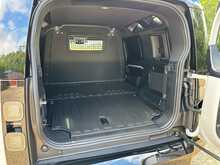 Land Rover Defender 110 Hard Top D250 S 