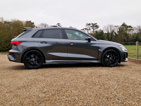 2.5 TFSI Carbon Black S tronic Quattro 5dr Sportback Petrol Euro 6