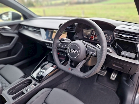 2.5 TFSI Carbon Black S tronic Quattro 5dr Sportback Petrol Euro 6