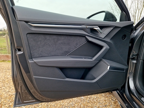 2.5 TFSI Carbon Black S tronic Quattro 5dr Sportback Petrol Euro 6