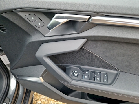 2.5 TFSI Carbon Black S tronic Quattro 5dr Sportback Petrol Euro 6