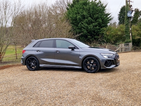 2.5 TFSI Carbon Black S tronic Quattro 5dr Sportback Petrol Euro 6