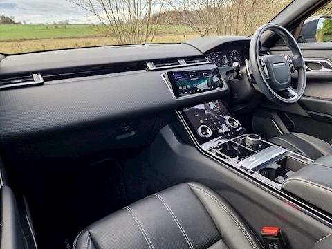 2.0 P250 R-Dynamic SE SUV 5dr Petrol Auto 4WD Euro 6 (s/s) (250 ps)