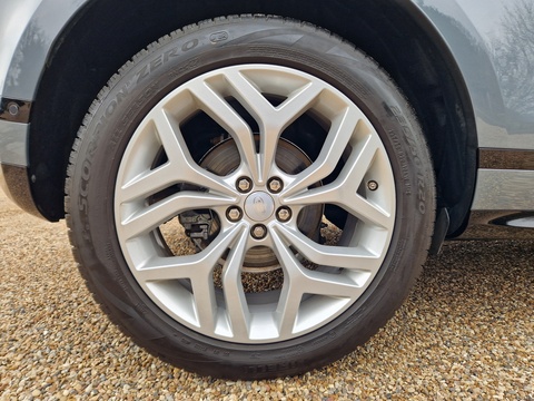 2.0 D200 MHEV R-Dynamic SE SUV 5dr Diesel Auto 4WD Euro 6 (s/s) (204 ps)